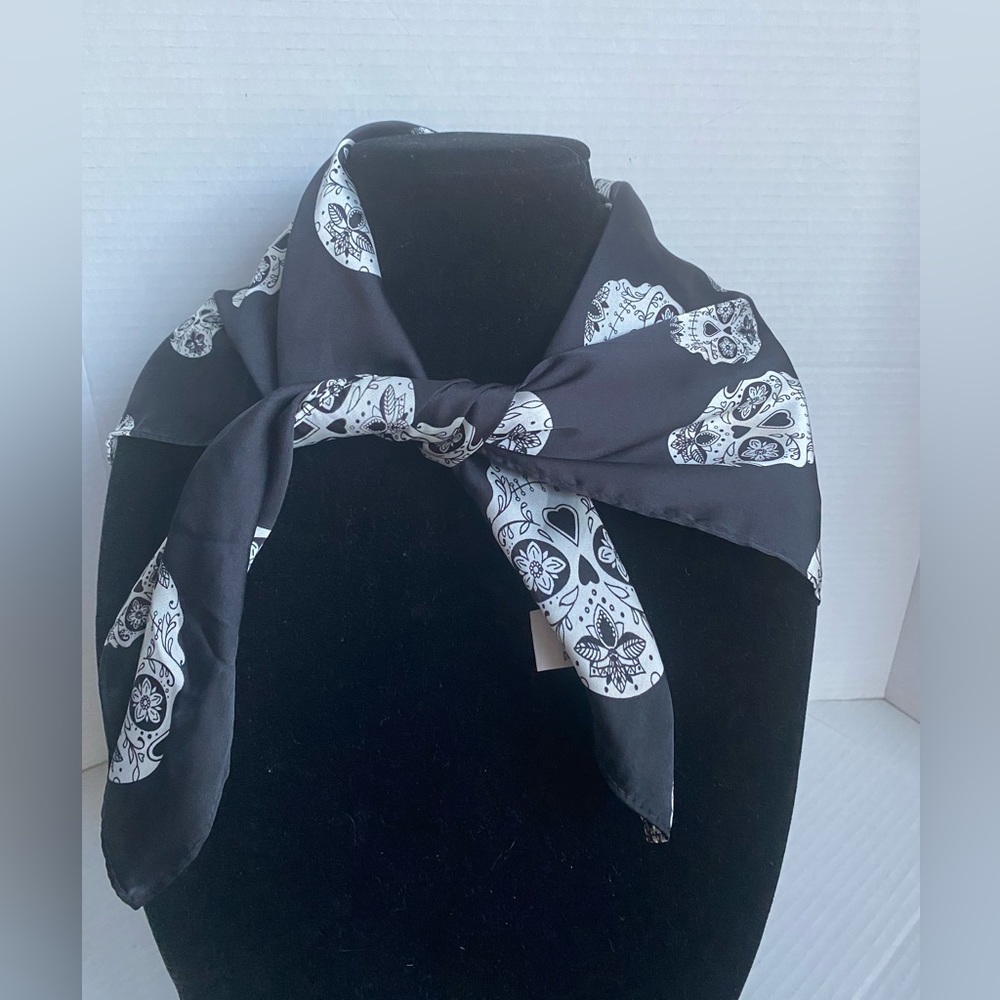 LUSM Love Myself scarf with skulls 23x23”